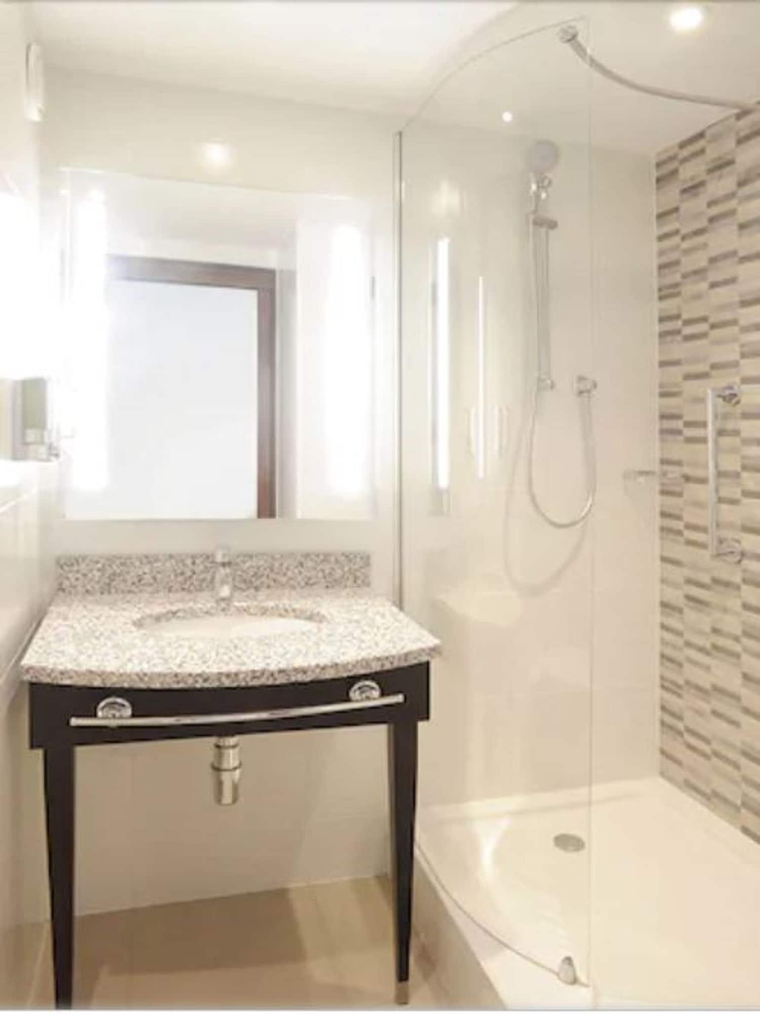 Hotel Hampton By Hilton London Stansted Airport Stansted Mountfitchet Esterno foto