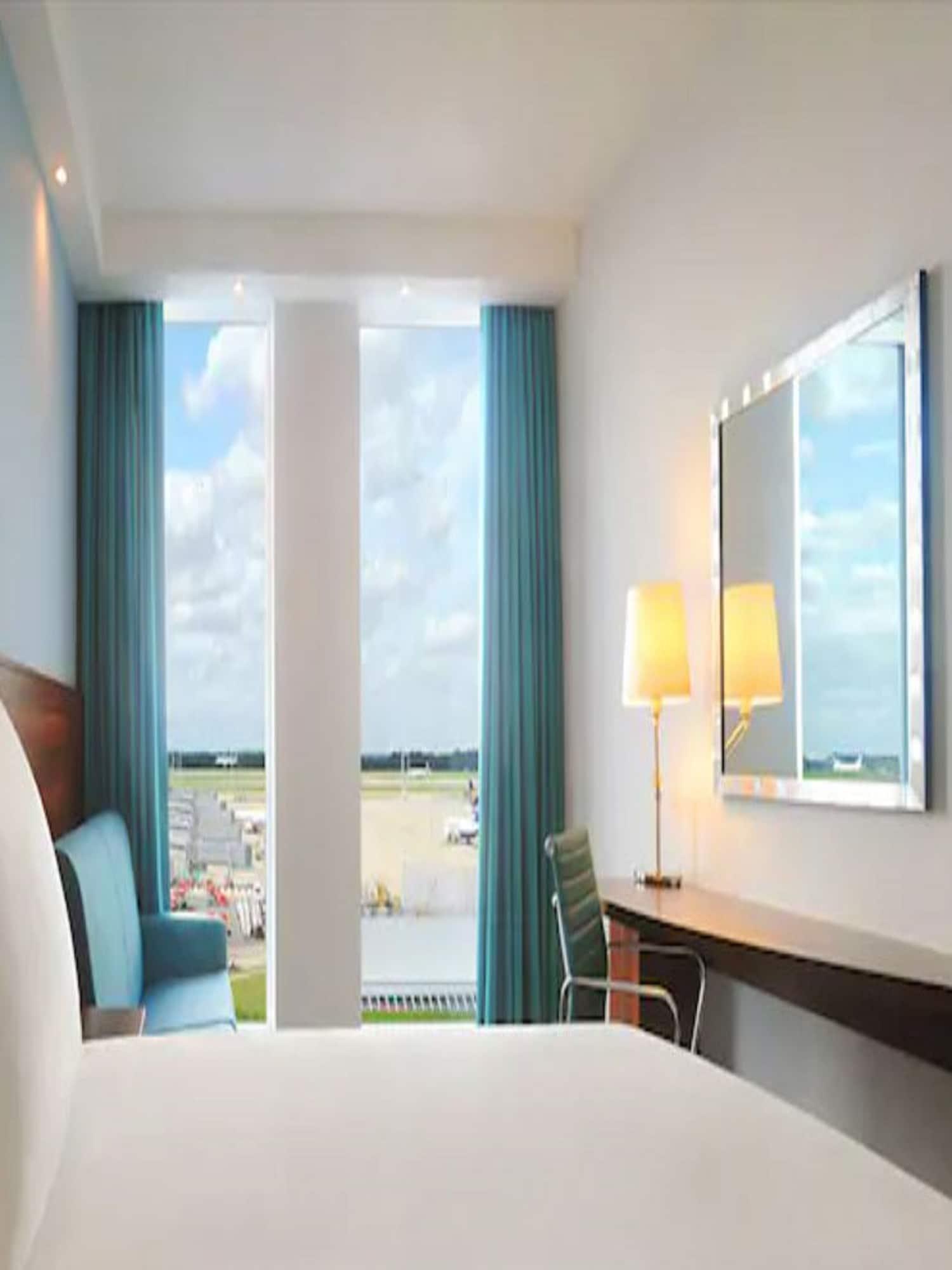 Hotel Hampton By Hilton London Stansted Airport Stansted Mountfitchet Esterno foto