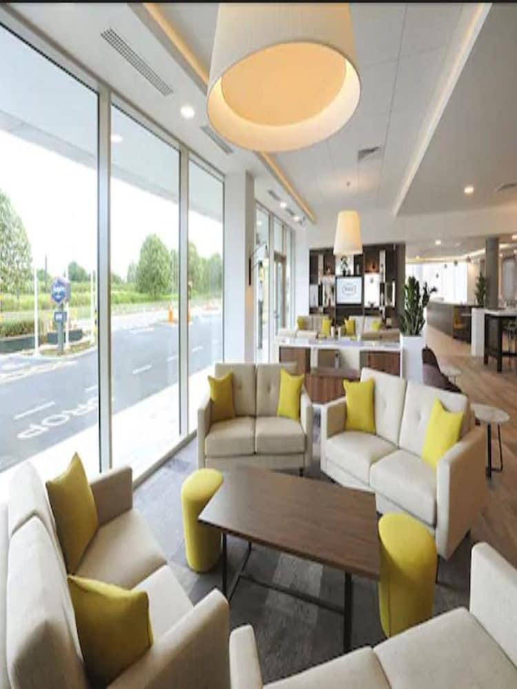 Hotel Hampton By Hilton London Stansted Airport Stansted Mountfitchet Esterno foto