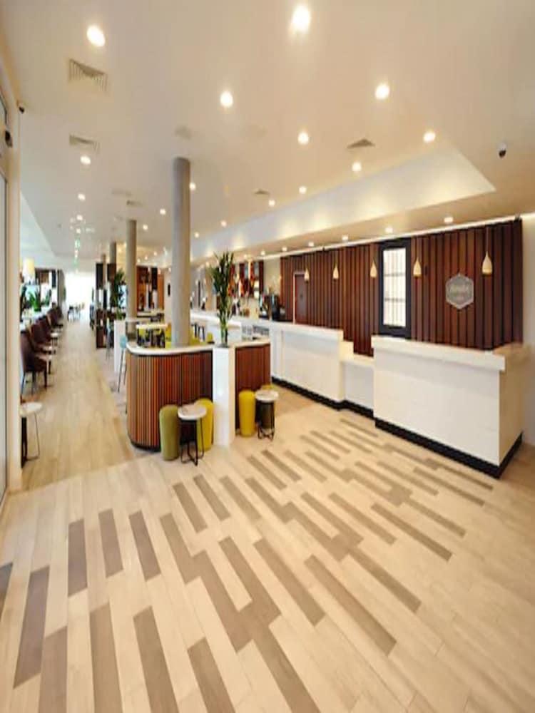 Hotel Hampton By Hilton London Stansted Airport Stansted Mountfitchet Esterno foto