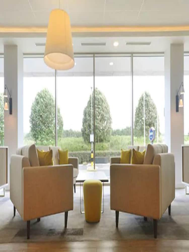 Hotel Hampton By Hilton London Stansted Airport Stansted Mountfitchet Esterno foto