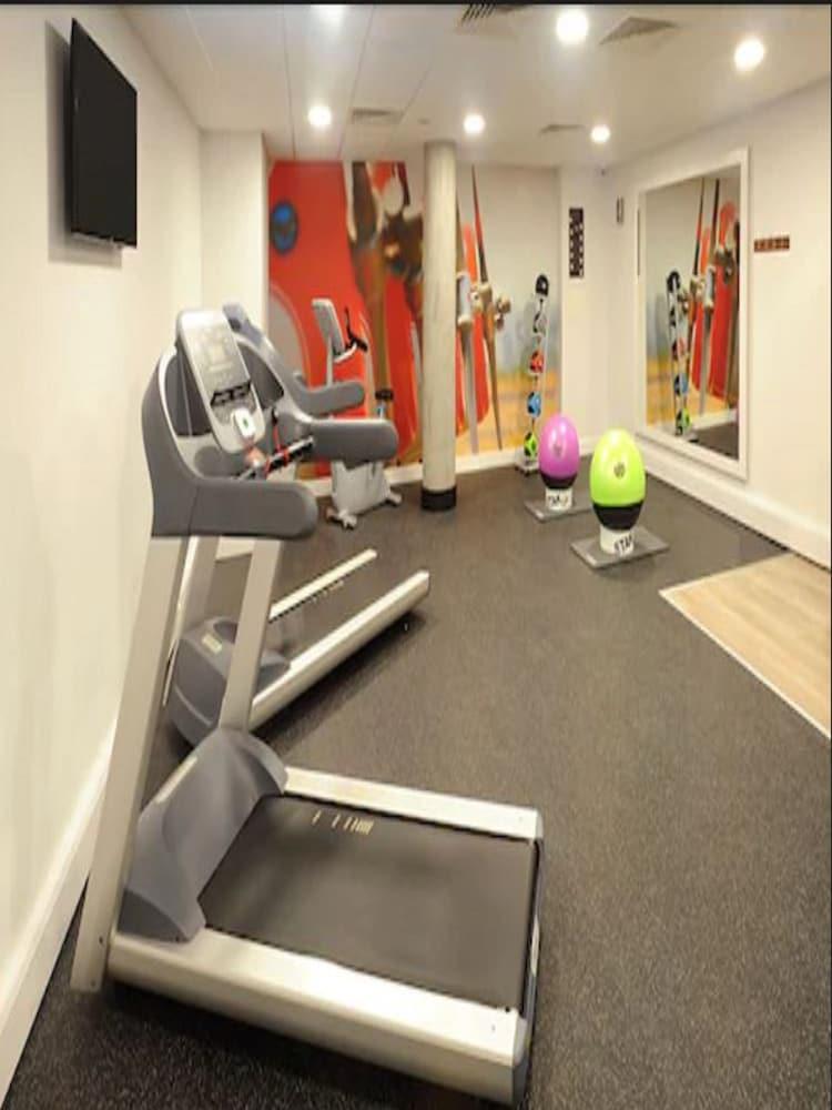 Hotel Hampton By Hilton London Stansted Airport Stansted Mountfitchet Esterno foto