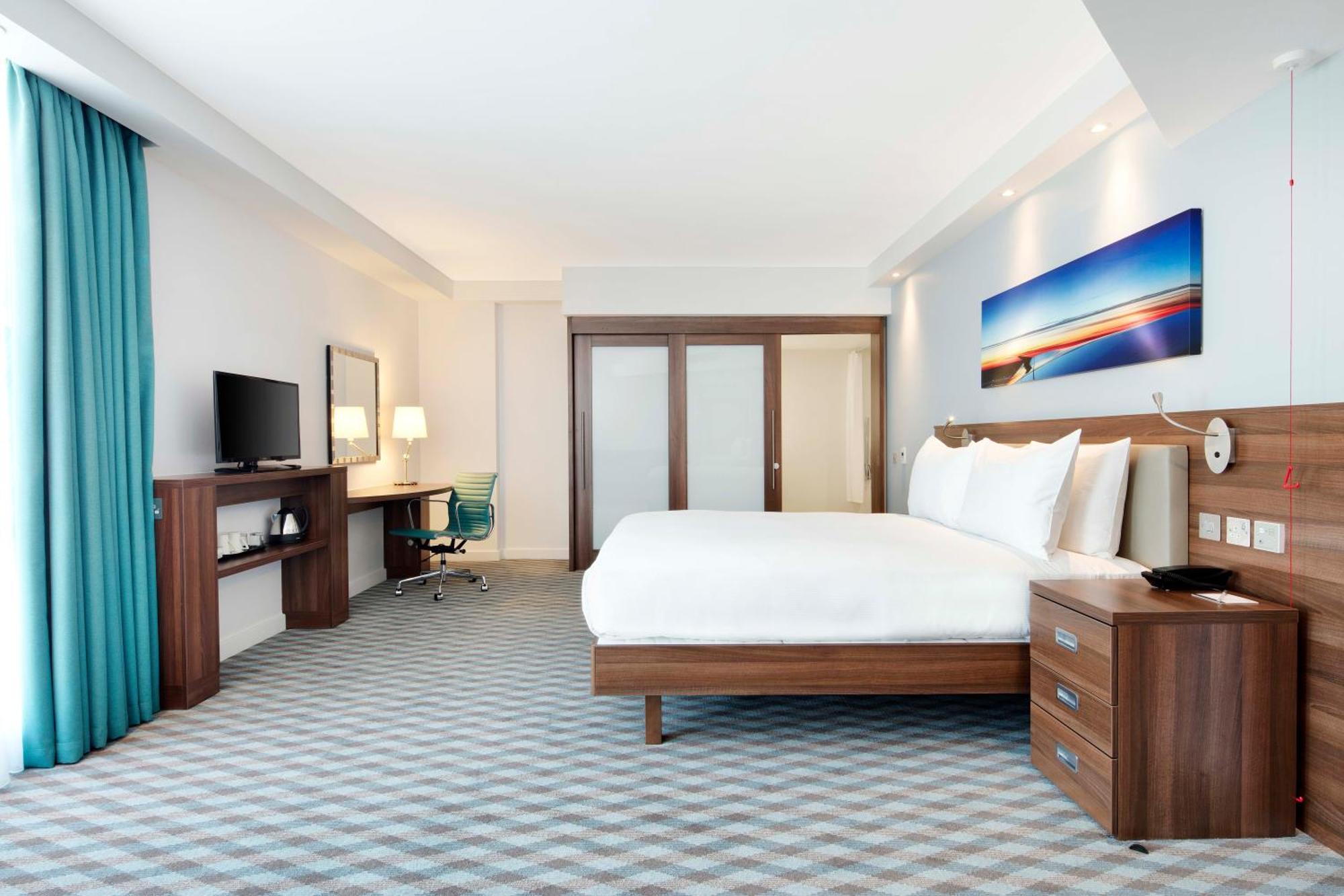 Hotel Hampton By Hilton London Stansted Airport Stansted Mountfitchet Esterno foto